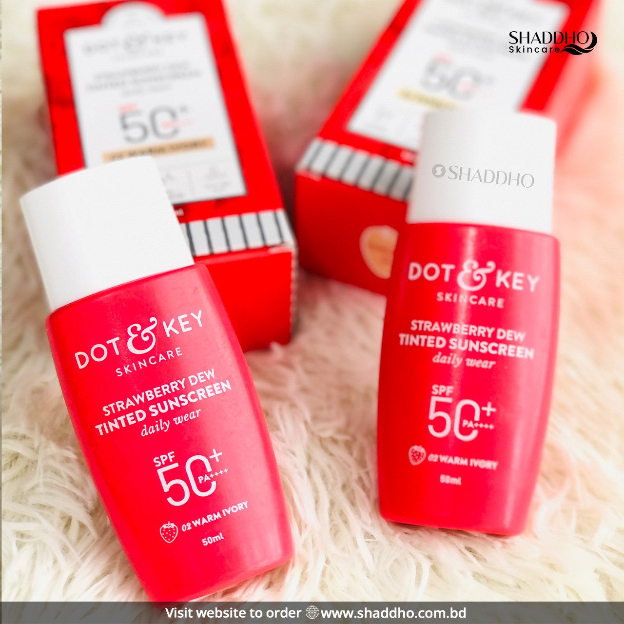 Dot & Key Strawberry Dew Tinted Sunscreen SPF 50+ PA++++ (Warm Ivory)